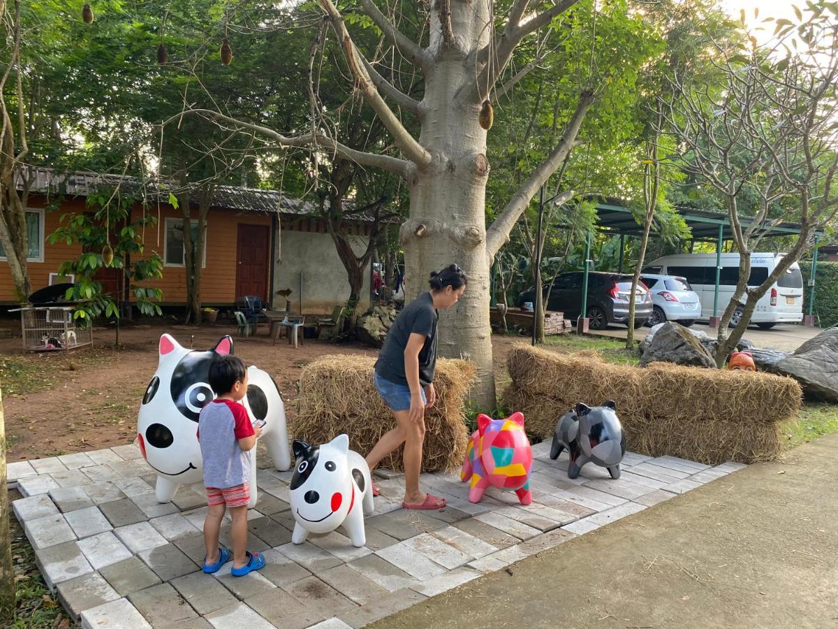 Nung Ni Bang Khon Thi Resort Amphawa Exterior photo
