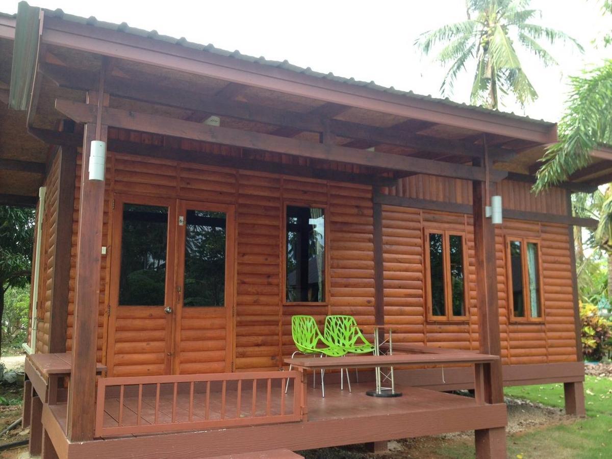 Nung Ni Bang Khon Thi Resort Amphawa Exterior photo