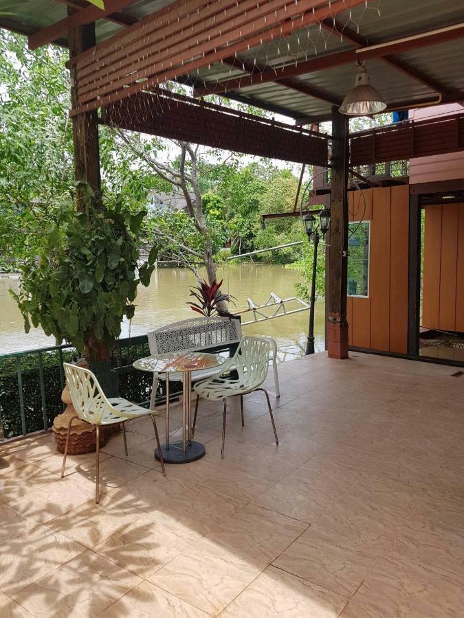 Nung Ni Bang Khon Thi Resort Amphawa Exterior photo