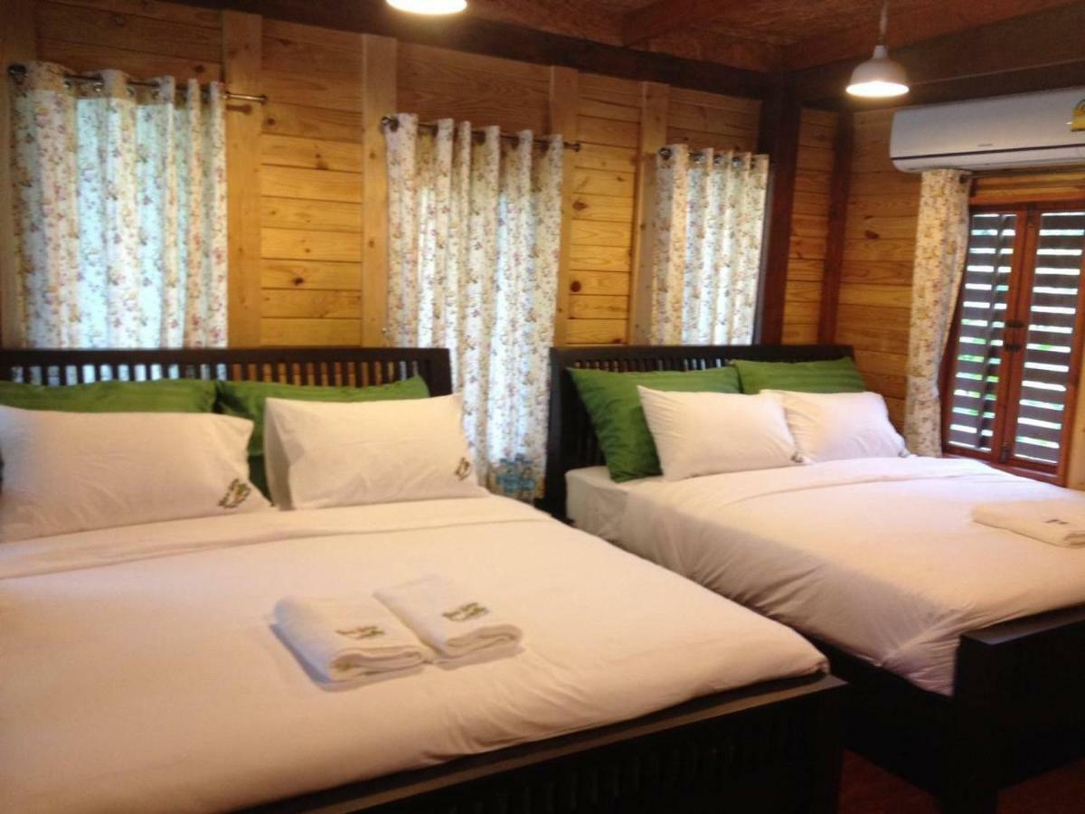 Nung Ni Bang Khon Thi Resort Amphawa Exterior photo